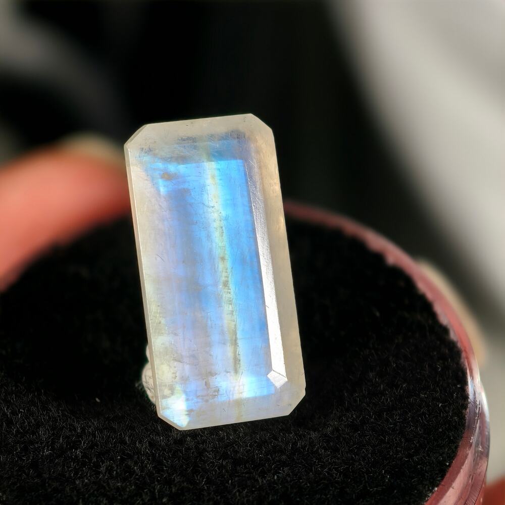10ct Rainbow Moonstone Gemstone – India – Rectangle Cut